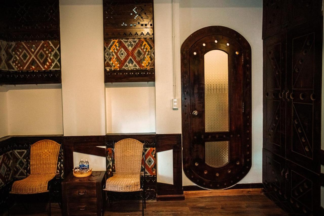 Y.O Inn كون توم المظهر الخارجي الصورة